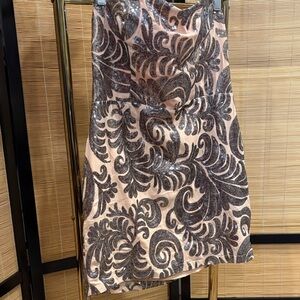 Elegant Black and Pink Patterned Sequin Dress